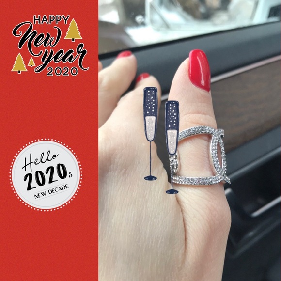 Silver Ring with Swarovski Crystals - Picture 1 of 7